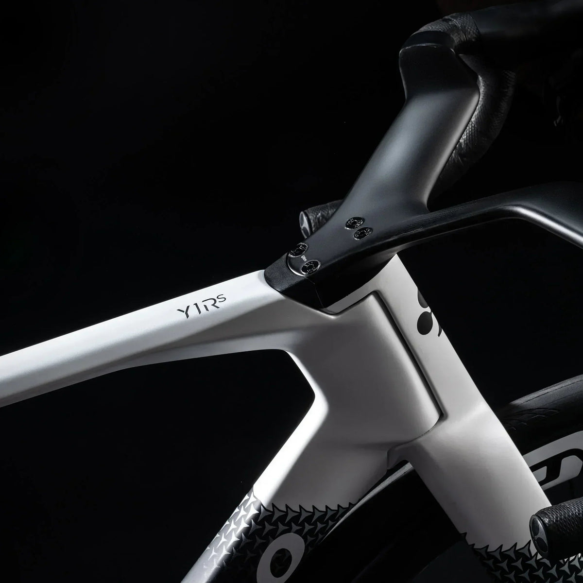 Colnago Y1Rs SRAM RED AXS ENVE SES 4.5