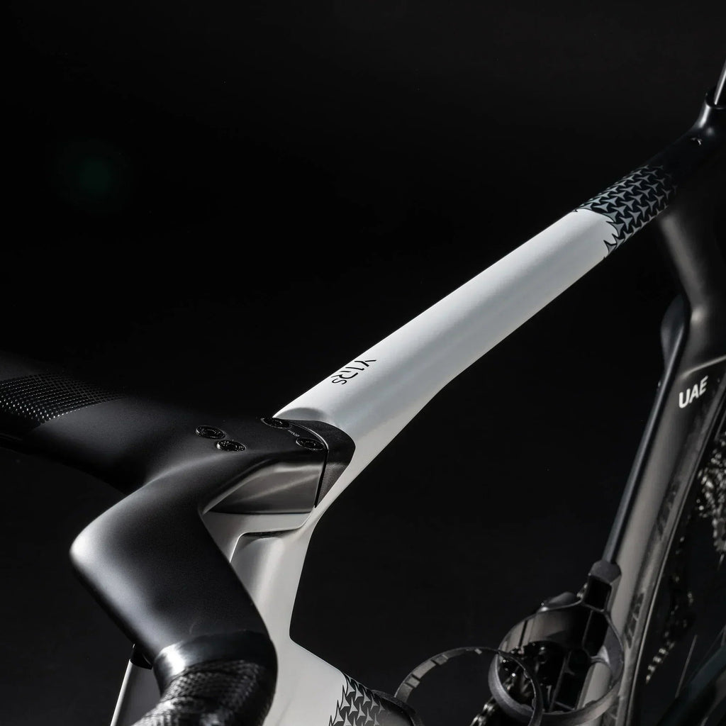 Colnago Y1Rs SRAM RED AXS ENVE SES 4.5